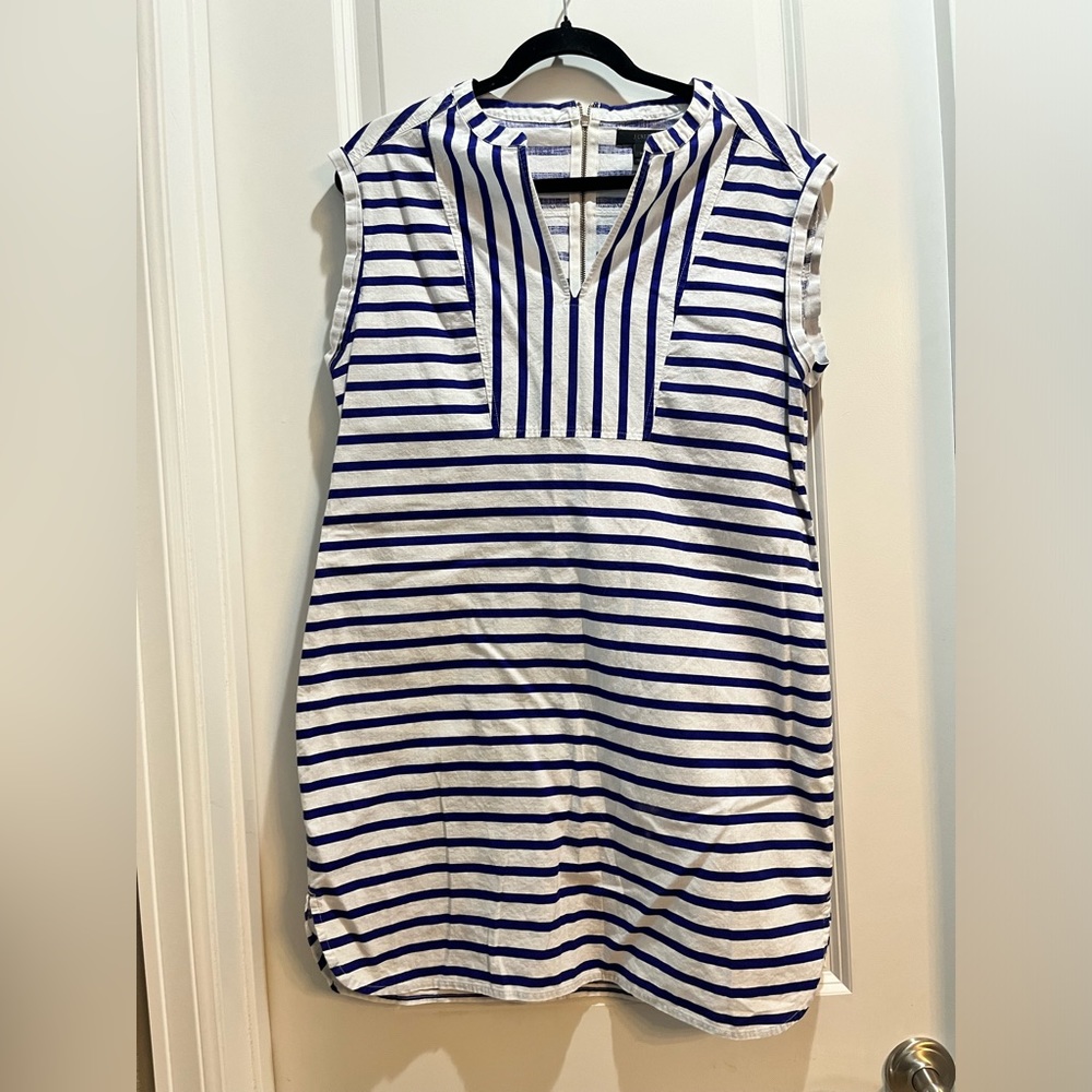 J Crew Medium Dress Blue White Short Sleeve Split Vneck Side Slit Rounded Hem